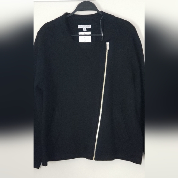 A black Love Trend New York Blazer with Asymmetrical Front Zip - Picture 3 of 7